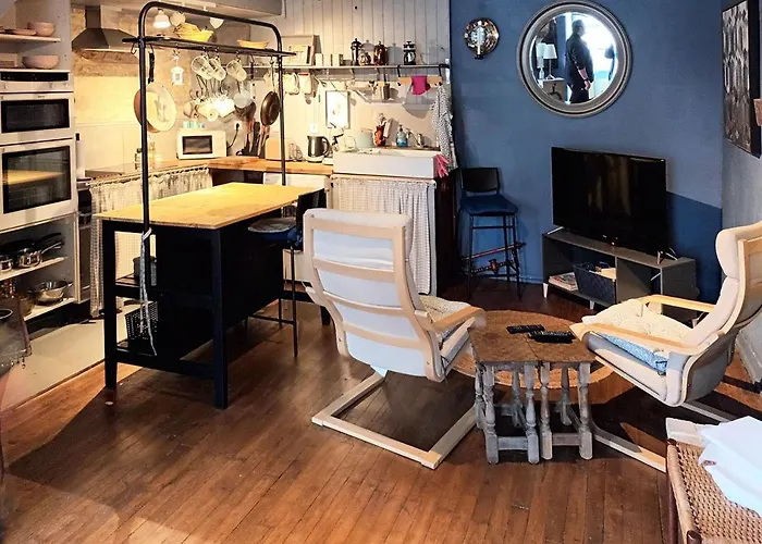 Au Bord De La Riviere *