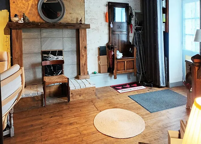 Au Bord De La Riviere